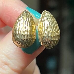 Vintage Solid 14k Yellow Gold Diamond Cut Puffy Teardrop Stud Earrings